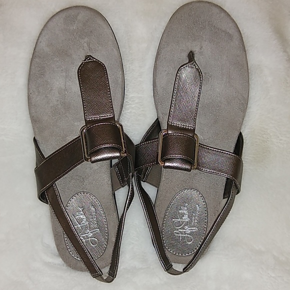 Life Stride Shoes - Life Stride Brooke flat pewter sandles